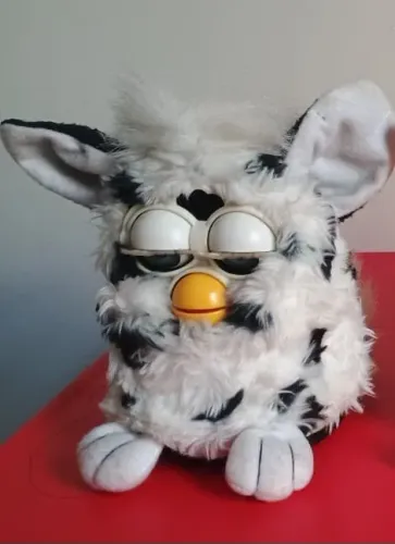 Boneco Furby 