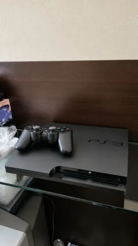 PS3 Slim Desbloqueado "IMPECÁVEL" 500gb lotado de jogos +controle original!!