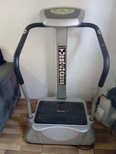 Plataforma vibratória para exercícios 