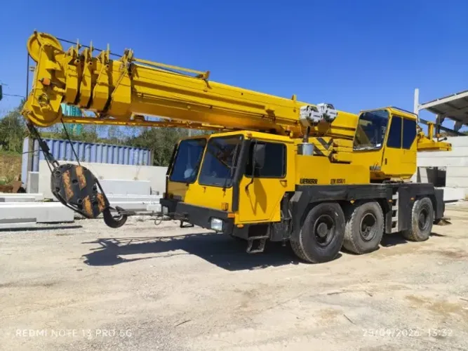  Guindaste LIEBHERR LTM 50 