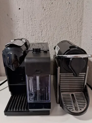 Vendo 2 cafeteiras nespresso para reparo 