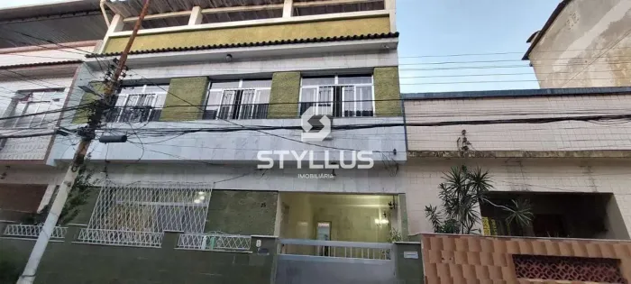 Casa Triplex Espaçosa em Vila Fechada em Cascadura! PA01X