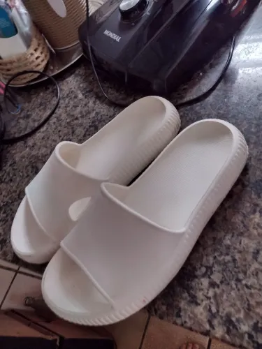 Chinelo nuvem 