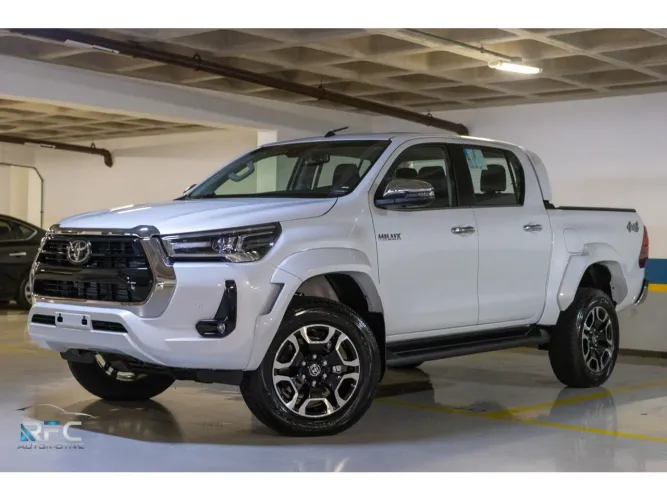 Toyota Hilux CD SRX Plus 4X4 2.8 TDI Die. Aut. 2026