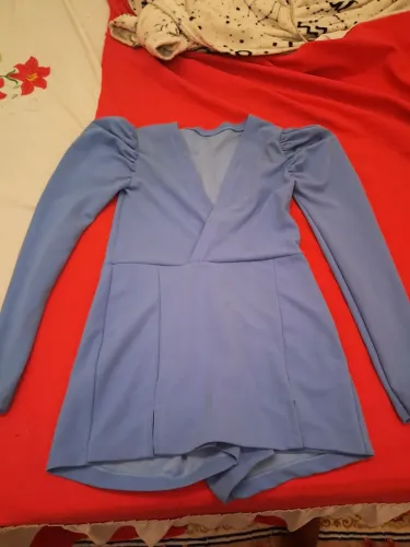 Vende-se este macacão saia 