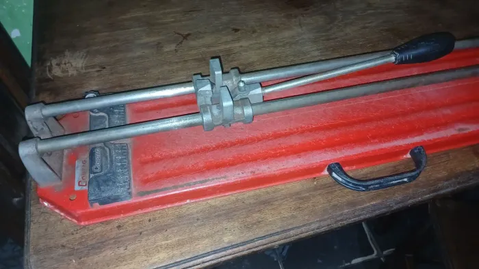 Cortador de lajota seminovo