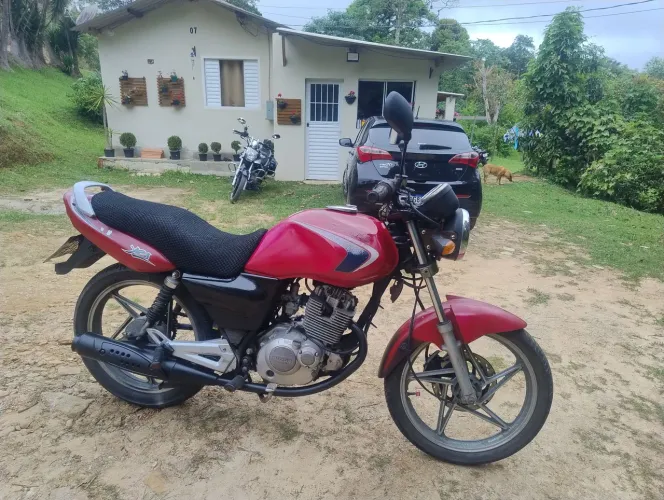 12x! Yes 125, motor e câmbio impecável! Doc em dia