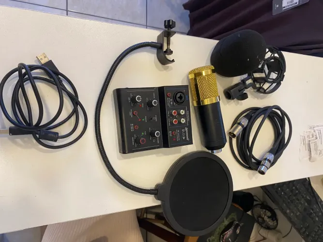 Placa de áudio USB + Microfone Bm800 