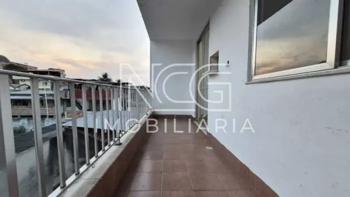 Apartamento : Padrão / Residencial / Olaria