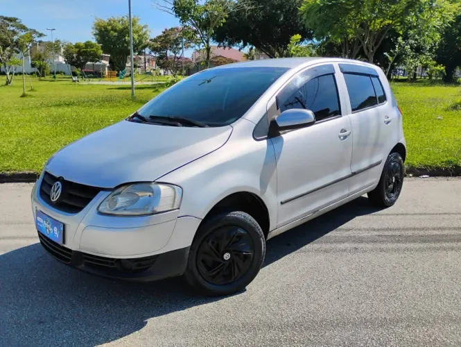 Volkswagen Fox City 1.0mi/ 1.0mi Total Flex 8V 3P 2005