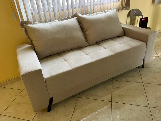 SOFÁ DE LINHO COM 3 LUGARES