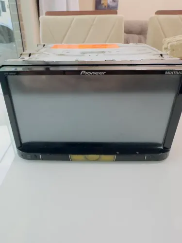 Vendo DVD pioneer de 7 polegadas com frente destacável 
