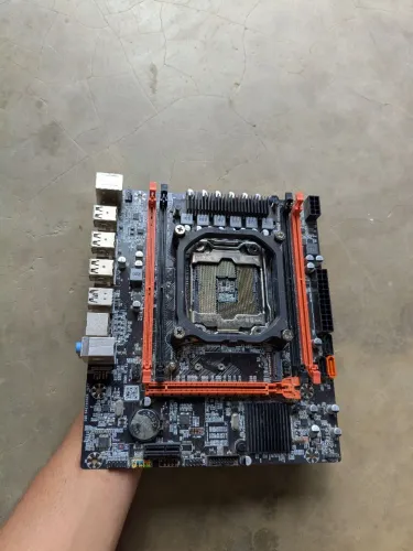 Kit X99 Laranja + Xeon E5-1650 v3 + Xeon E5-2640 v3 (Placa com pinos tortos)