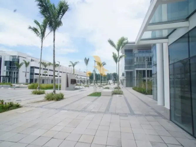 Venda de Loja, 43 m², por R$ 590 mil, no condomínio Uptown em Barra da Tijuca.