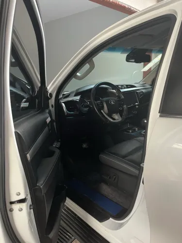 Toyota Hilux CD SRX 4X4 2.8 TDI 16V Diesel Aut. 2024