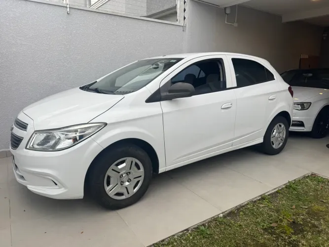Chevrolet Onix Hatch LT 1.0 8V Flex Power Mec. 4P 2016
