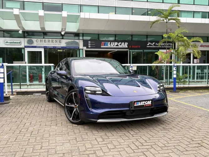 Porsche Taycan 4 Cross Turismo (elétrico) 2024