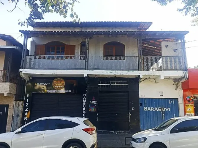 OPORTUNIDADE NO SERRA VERDE: Casa + 2 Lojas Alugadas + 7 Barracões