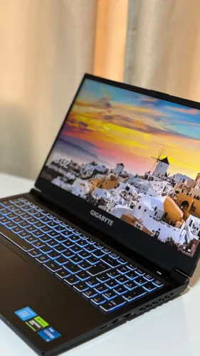 Notebook gamer Gigabyte G5 MF 2024