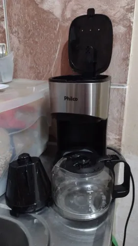 Cafeteira Philco Completa (Com Jarra) para conserto ou para tirar as peças.