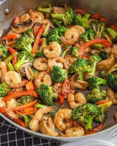 Leia o anúncio, vaga para chef/cozinheira