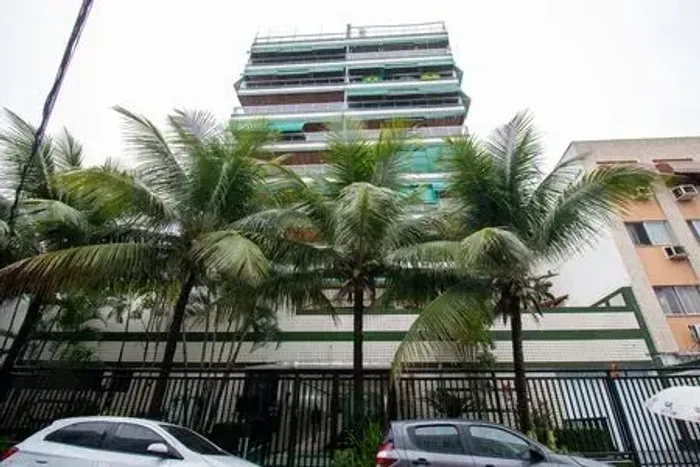 Raridade 4 quartos em ótimo Condomínio na Vila da Penha