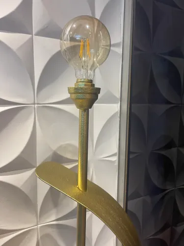 Vendo uma linda luminária antiga