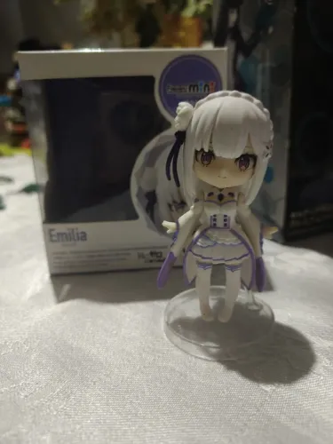 Figura Emilia - Re-zero - Figuarts Mini - Bandai<br>