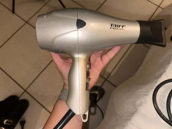 Secador Taiff Fox Íon 2000W - 127V - Sempre foi utilizada para uso doméstico.