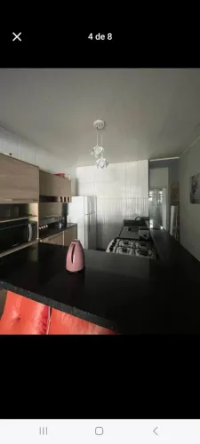 Vendo uma casa ,na rua ao lado da itiberê da Cunha ,Cunha com um pontinho pra salão