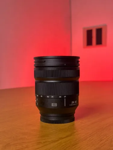 Lente Panasonic Lumix S 24-60mm f/2.8 L Mount