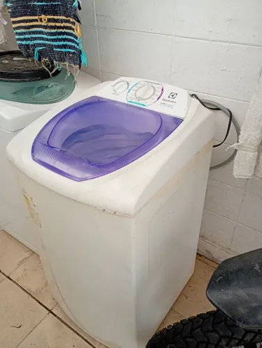 Máquina de lavar roupa Eletrolux
