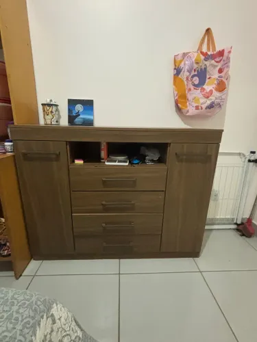Cômoda 4 gavetas 