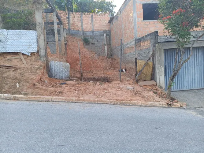 Lote bairro vida Nova 2.