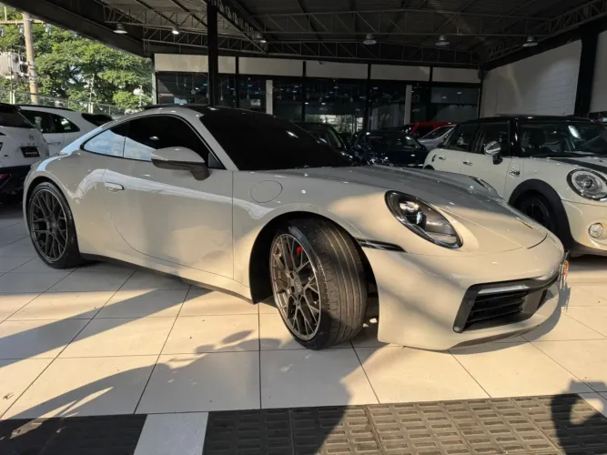 Porsche 911 Carrera 3.0 24V H6 PDK 2021