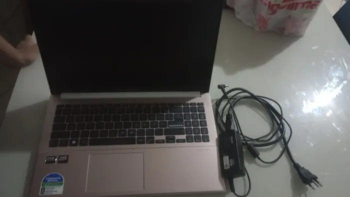 Notebook ASUS VivoBook Go 15