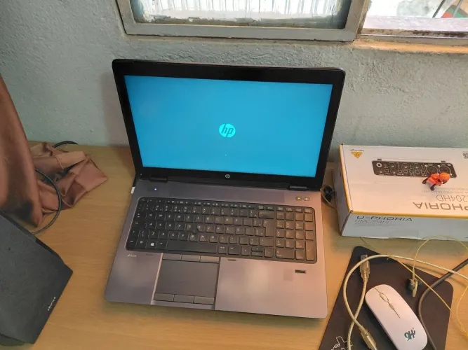 Notebook hp zbook Intel core i7 2.80 a 3.80 Ghz