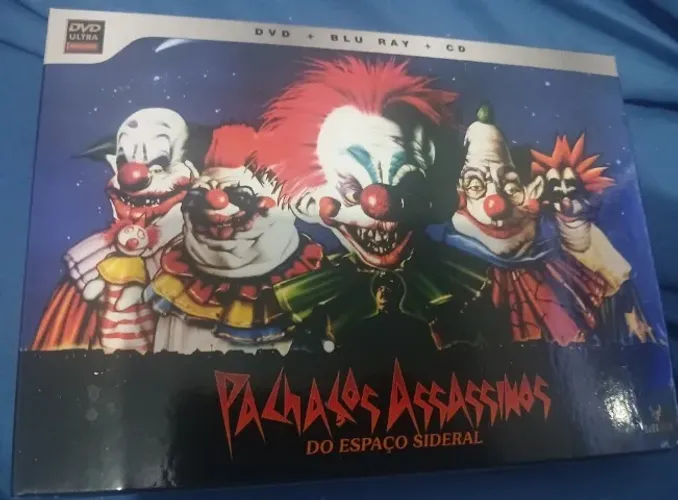 Palhaços Assassinos do Espaço Sideral - Blu-Ray + DVD + CD com trilha sonora