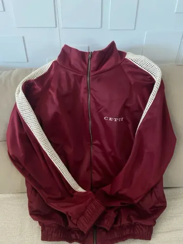 JAQUETA BLUSA CETTI VOYAGE BORDÔ- Thiago Veigh