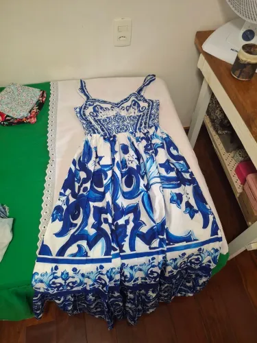 vestido azul verão 