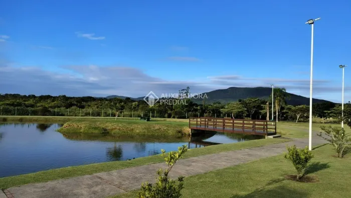 Belissimo terreno com 454m2, pronto para construir.