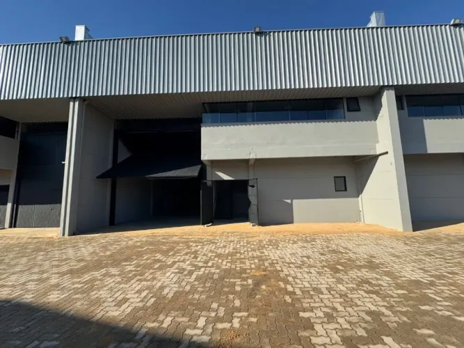 Pavilhão para alugar, 350 m² por R$ 12.100,00/mês - Rubem Berta - Porto Alegre/RS