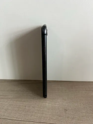 iPhone 8