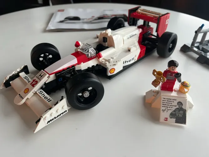 Lego Icons 10330 McLaren MP4-4 Ayrton Senna