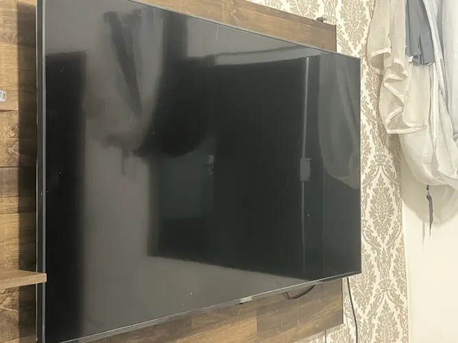 TV LG 60 Polegadas Smart - Tela Quebrada (Para Peças )