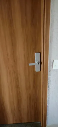 Conserto em fechadura eletrônica intebras pado fazemos istacao também temos a melhor pelo 