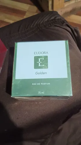 Perfumes e creme