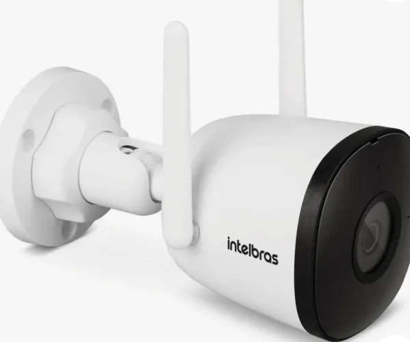 Kit câmeras e Nobreack, tomadas inteligentes