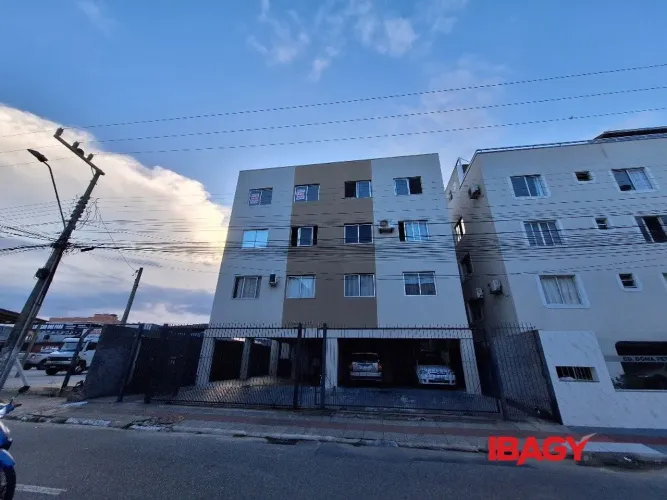 Excelente Apartamento 1 dormitório(s) em Kobrasol - São José