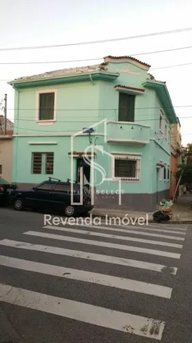 CASA ASSOBRADADA , DE 160m2 COM 7 SUITES E 7 BANHEIROS , 2 COPAS E SEM VAGA , Á VENDA NO B
